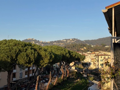 Foto Appartamento a Firenze Le Cure di 68 m² con 4 locali in vendita