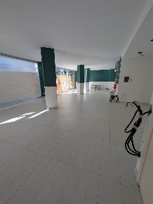 Foto Negozio a Civitanova Marche Civitanova Sud di 114 m² in vendita