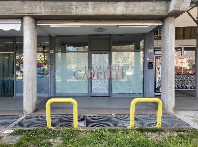 Foto Negozio in Via Ho Chi Min 34, Forlimpopoli Centro di 70 m² in vendita