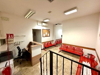 Foto Ufficio a Firenze Due Strade - San Gaggio di 152 m² con 5 locali