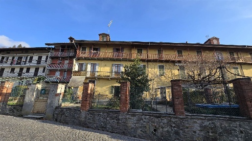 Foto Casa indipendente in Via Basilio Bona 2/a, Sordevolo di 210 m²