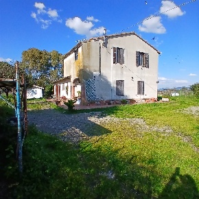 Foto Rustico a Grosseto La Principina di 145 m² con 6 locali in vendita