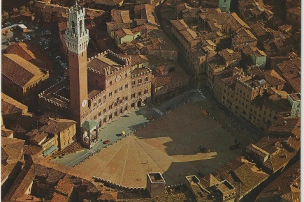 Foto Attività commerciale a Siena Piazza del Campo - Duprè di 80 m²