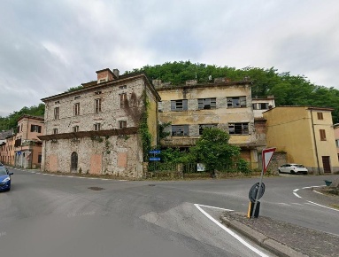 Foto Capannone industriale a Lucca Ponte a Moriano di 2612 m² con 9 locali