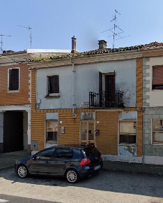 Foto Casa indipendente a Palestro Centro di 172 m² con 8 locali in vendita