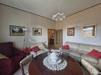 Foto Appartamento a Piombino Centro di 87 m² con 6 locali in vendita