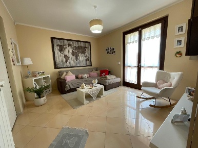 Foto Appartamento a Collesalvetti Vicarello di 75 m² con 4 locali