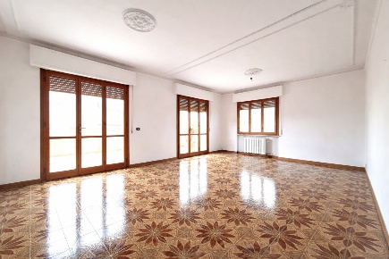 Foto Appartamento a Vicopisano Centro di 130 m² con 5 locali in vendita