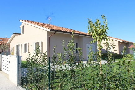 Foto Villa bifamiliare a San Giuliano Terme Ghezzano di 140 m² con 6 locali