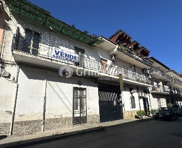 Foto Appartamento in Via Giacomo Leopardi 6, Acerra Centro di 150 m²