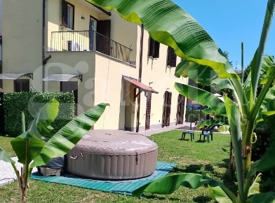 Foto Villa bifamiliare in Sola, Sant'Agata Bolognese Centro di 192 m²