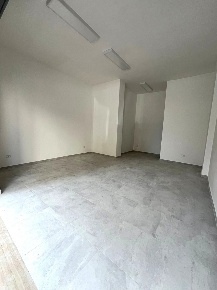 Foto Negozio in Via sicilia 13, Modugno di 30 m² con 1 locali in affitto