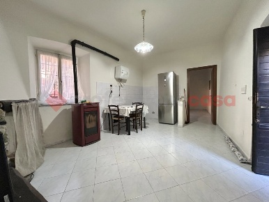 Foto Appartamento in Mazzini, Castelletto sopra Ticino Centro di 56 m²