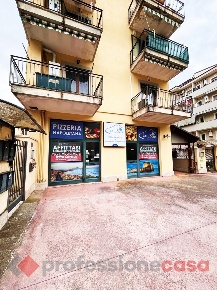 Foto Negozio in Via SFERRACAVALLI 0, Cassino Centro di 100 m² con 1 locali