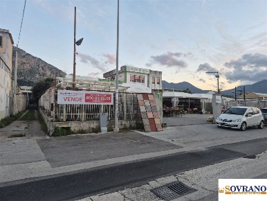 Foto Capannone industriale a Carini Villagrazia di Carini di 350 m²