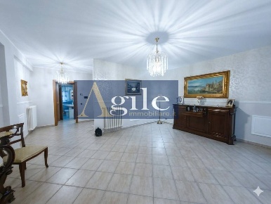 Foto Villa a schiera in via camillo benso conte di cavour, Centro di 145 m²