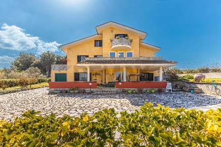 Foto Villa unifamiliare in S.V. Baddelonga Russeglia 138, Sassari Ottava