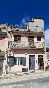 Foto Casa indipendente in Via Loreto Gallinara III traversa dx 33, Modica