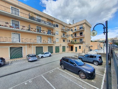 Foto Appartamento in via dei Conti Ruffo, Catanzaro Sala di 85 m²