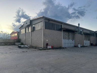 Foto Capannone industriale in Via Venaria, Collegno Savonera di 1200 m²