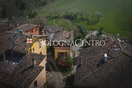 Foto Villa unifamiliare in Via Castel de Britti, San Lazzaro di Savena
