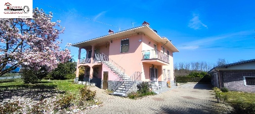 Foto Case semi ndipendenti in Via Salussola 19, Massazza di 240 m²