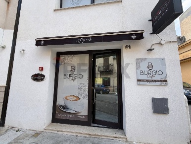 Foto Attività commerciale in Sacramento 61, Cinisi Centro di 54 m²