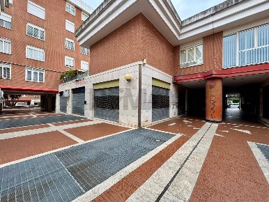 Foto Negozio a Roma San Basilio di 107 m² con 1 locali in vendita