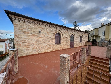 Foto Casa indipendente in Piazza Mario Cifola snc, Montottone Centro