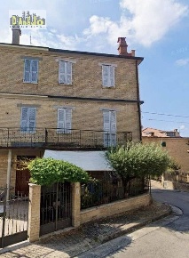 Foto Casa indipendente in Borgo Cappuccini 46, Offida Centro di 215 m²