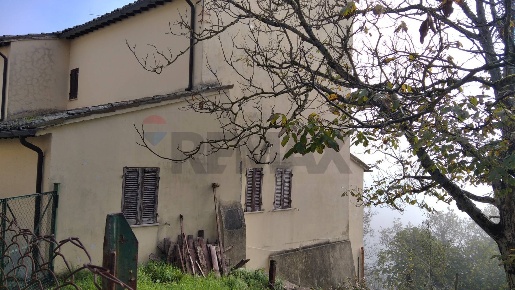 Foto Casa indipendente in Mocali 6, Sellano di 150 m² con 5 locali