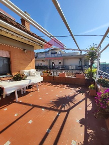 Foto Appartamento in Via Poggio Di Venaco 46, Roma Ostia Levante di 120 m²