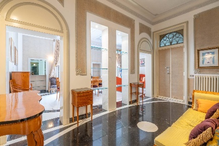 Foto Appartamento in Via Vito Nicola De Nicolo' 5, Bari di 200 m²