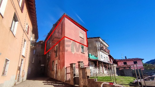 Foto Appartamento in Via Filippini 22, Cugliate-Fabiasco di 87 m²