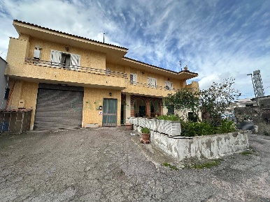 Foto Casa indipendente in via cutoli, Ottaviano Centro di 129 m² in vendita