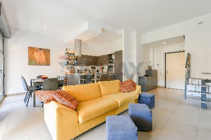 Foto Appartamento in Via Roberto Bellarmino 9, Milano Chiesa Rossa