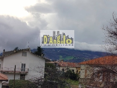 Foto Appartamento in Via Santa Giuliana 11, Castignano di 75 m² in affitto