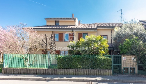Foto Villa a schiera in VIA PALLANZA 17/2, Busto Arsizio Borsano di 200 m²