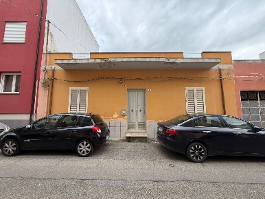 Foto Casa indipendente in Via Nino Bixio, Cagliari Parco di Terramaini