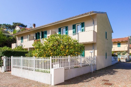Foto Villa unifamiliare in Via Coreallo 4A, Spotorno di 140 m² con 5 locali