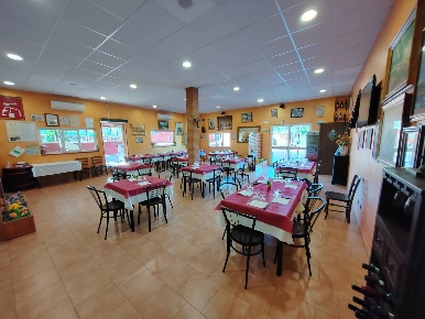 Foto Locale commerciale in Via Cerreto 50, Sonnino di 300 m² in affitto