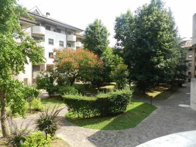 Foto Appartamento in VIA CADORNA 32, Vimercate Semicentro di 104 m²