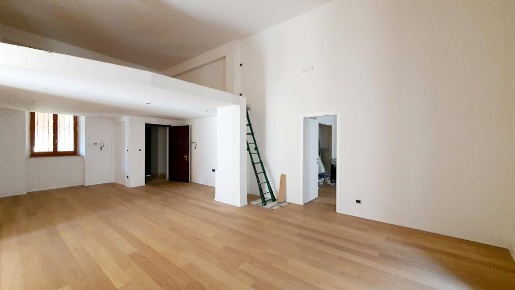 Foto Appartamento in Piazza della viola, Ascoli Piceno di 210 m² in vendita