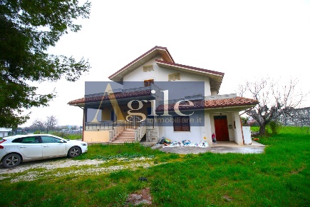 Foto Villa unifamiliare in via dei sabini, Sant'Egidio alla Vibrata