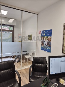 Foto Locale commerciale in Via Orazio Comes 32, Bari Picone di 35 m²