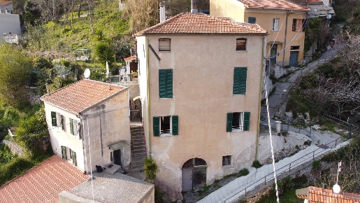 Foto Appartamento a Balestrino Centro di 60 m² con 3 locali in vendita