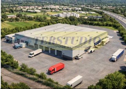 Foto Capannone industriale in Via Alessandro Volta snc, Costa Masnaga