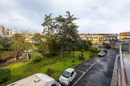 Foto Appartamento in Via Generale di S. Marzano 15, Catania di 195 m²