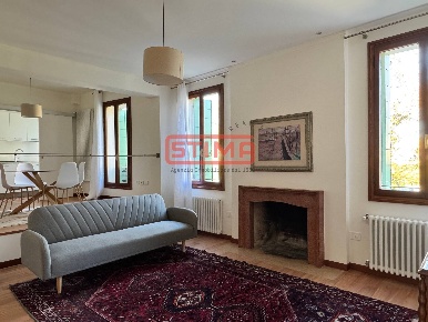 Foto Appartamento a Treviso di 115 m² con 5 locali in affitto