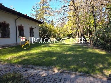 Foto Appartamento in Via Delle Lastre, Bologna Collinare di 135 m²